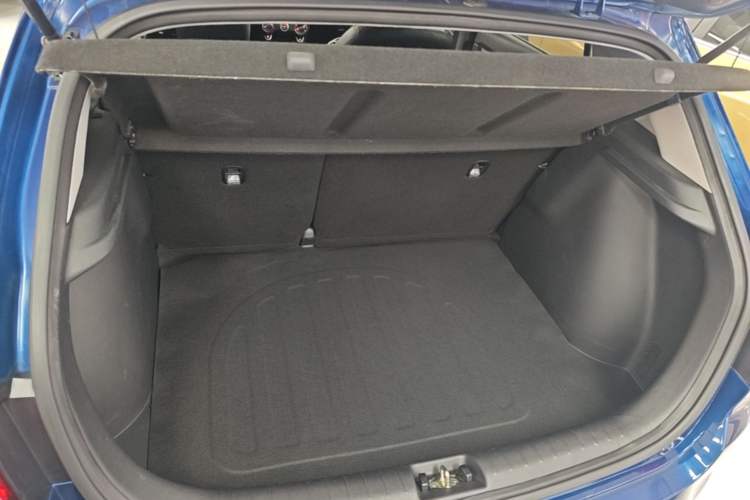 Used Kia KX Cross 2019 1.6L Automatic Dynamic Sunroof Version China VI Trunk
