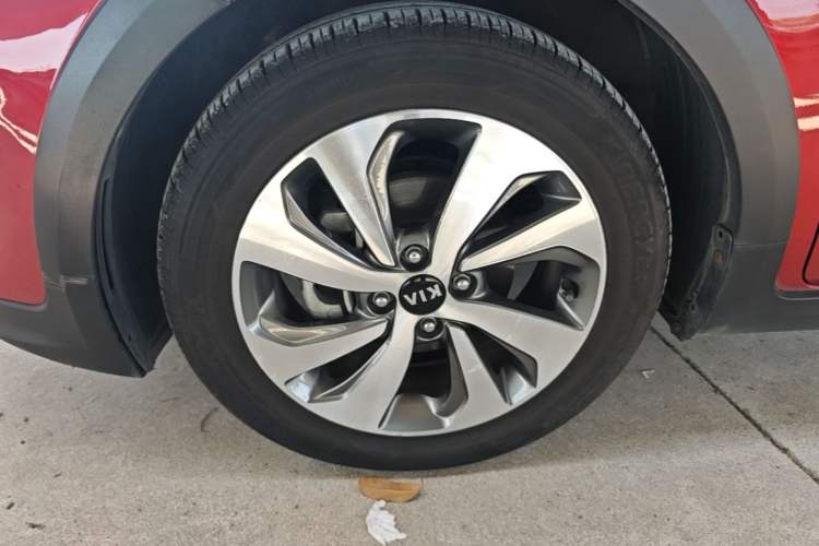 Used Kia KX Cross 2019 1.6L Automatic Dynamic Sunroof Version China VI Left Front Wheel Hub