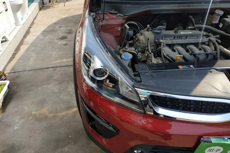 Used Kia KX Cross 2019 1.6L Automatic Dynamic Sunroof Version China VI Right Front Headlight