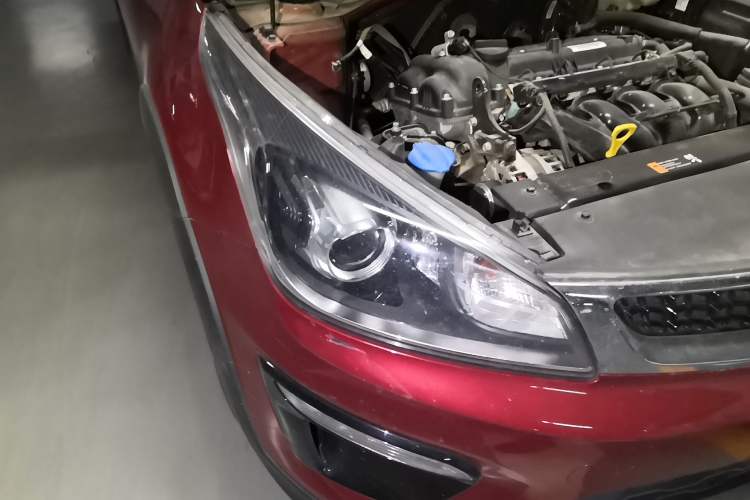 Used Kia KX Cross 2019 1.6L Automatic Dynamic Sunroof Version China VI Right Front Headlight