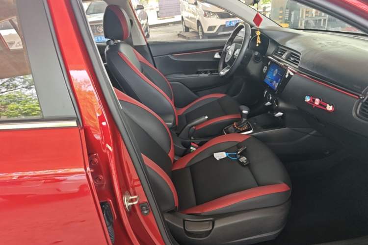 Used Kia KX Cross 2019 1.6L Automatic Dynamic Sunroof Version China VI Right Front Seat