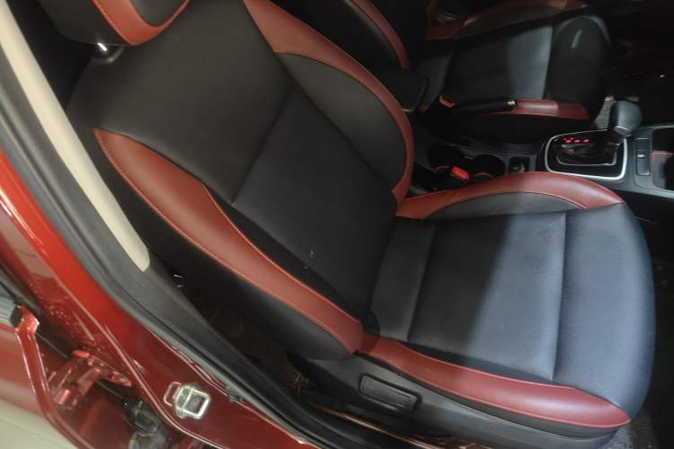 Used Kia KX Cross 2019 1.6L Automatic Dynamic Sunroof Version China VI Right Front Seat