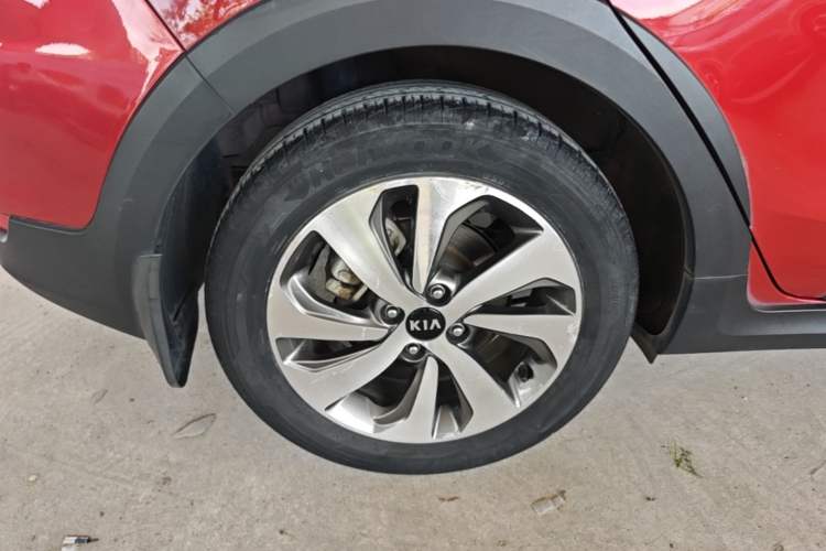 Used Kia KX Cross 2019 1.6L Automatic Dynamic Sunroof Version China VI Right Rear Wheel Hub