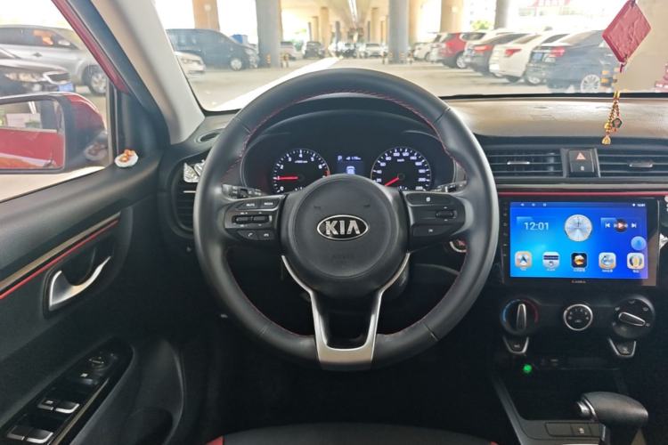 Used Kia KX Cross 2019 1.6L Automatic Dynamic Sunroof Version China VI Steering Wheel