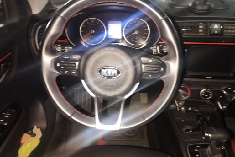 Used Kia KX Cross 2019 1.6L Automatic Dynamic Sunroof Version China VI Steering Wheel