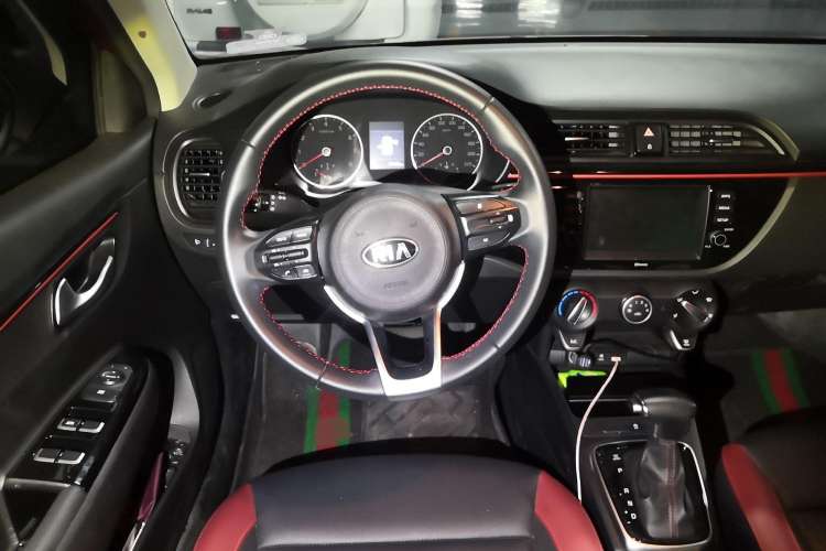 Used Kia KX Cross 2019 1.6L Automatic Dynamic Sunroof Version China VI Steering Wheel