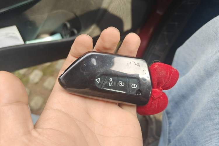 Used Kia KX Cross 2019 1.6L Automatic Dynamic Sunroof Version China VI Vehicle Key
