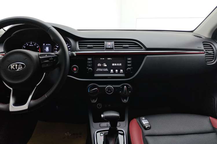 Used Kia KX Cross 2019 1.6L Automatic Dynamic Sunroof Version China VI Audio And AC Panel