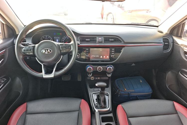 Used Kia KX Cross 2019 1.6L Automatic Dynamic Sunroof Version China VI Center Console