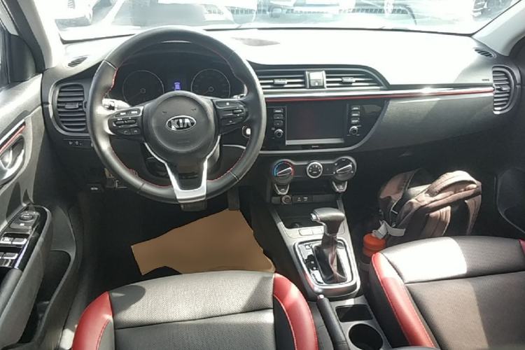 Used Kia KX Cross 2019 1.6L Automatic Dynamic Sunroof Version China VI Center Console