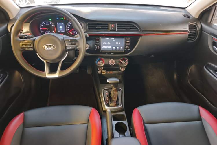 Used Kia KX Cross 2019 1.6L Automatic Dynamic Sunroof Version China VI Center Console