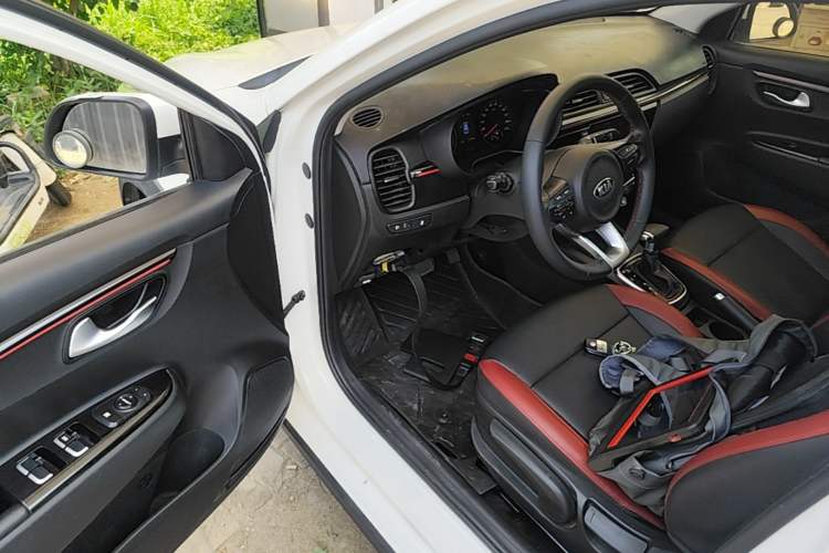 Used Kia KX Cross 2019 1.6L Automatic Dynamic Sunroof Version China VI Driver Seat
