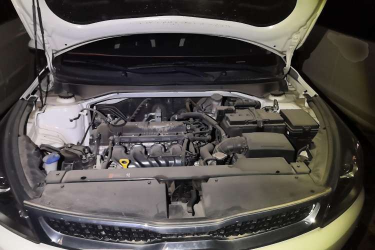 Used Kia KX Cross 2019 1.6L Automatic Dynamic Sunroof Version China VI Engine Bay
