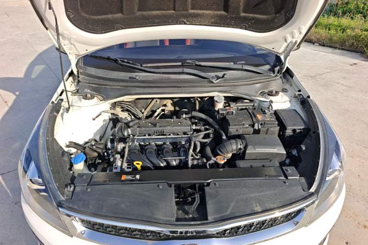Used Kia KX Cross 2019 1.6L Automatic Dynamic Sunroof Version China VI Engine Bay