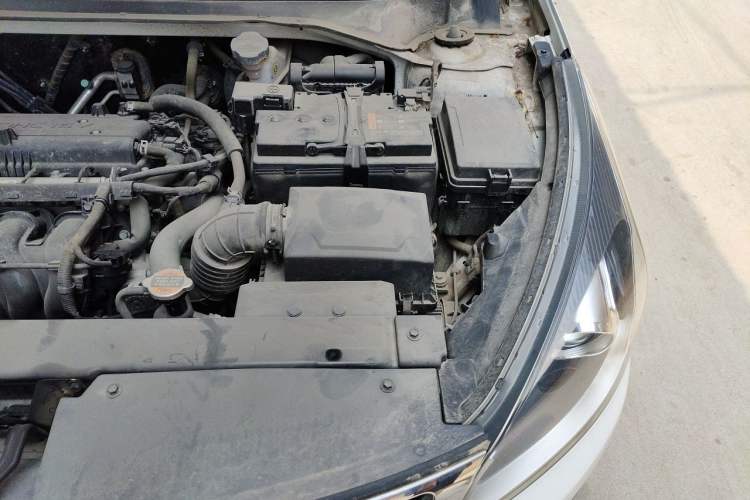 Used Kia KX Cross 2019 1.6L Automatic Dynamic Sunroof Version China VI Engine Bay Left