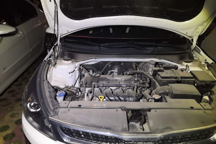 Used Kia KX Cross 2019 1.6L Automatic Dynamic Sunroof Version China VI Engine Bay Right