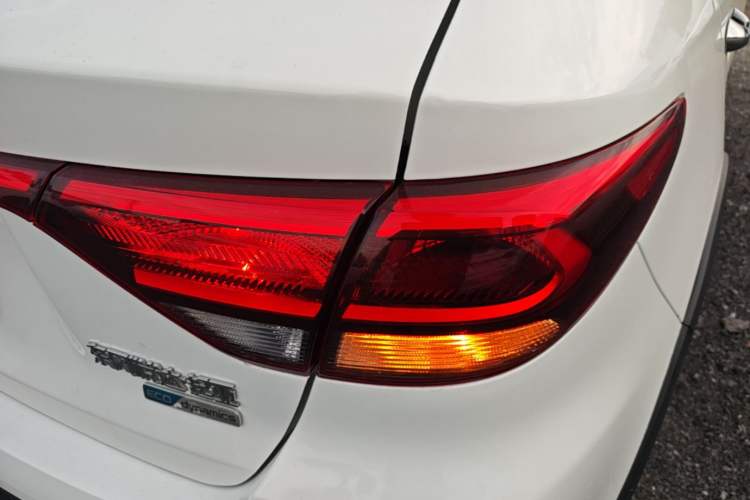 Used Kia KX Cross 2019 1.6L Automatic Dynamic Sunroof Version China VI Exterior 3