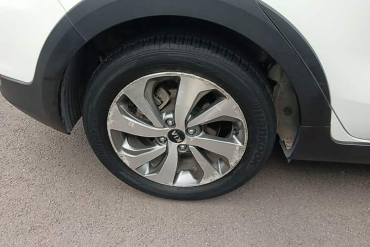 Used Kia KX Cross 2019 1.6L Automatic Dynamic Sunroof Version China VI Exterior 5
