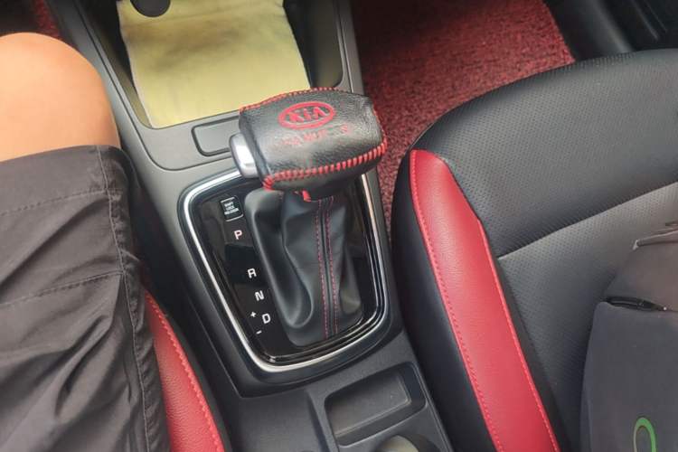 Used Kia KX Cross 2019 1.6L Automatic Dynamic Sunroof Version China VI Gear Lever