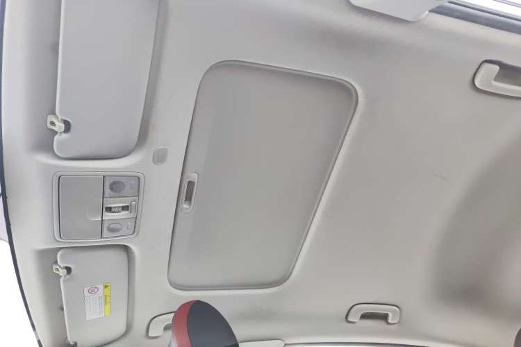 Used Kia KX Cross 2019 1.6L Automatic Dynamic Sunroof Version China VI Headliner