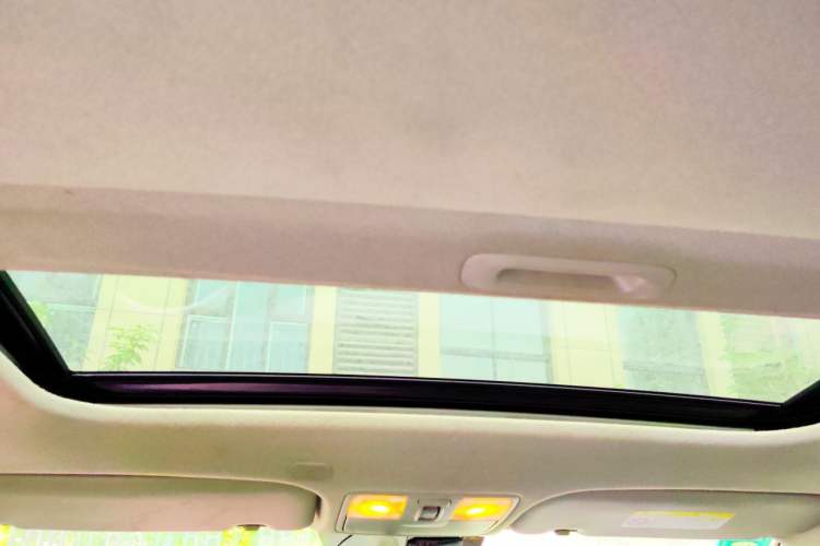 Used Kia KX Cross 2019 1.6L Automatic Dynamic Sunroof Version China VI Headliner