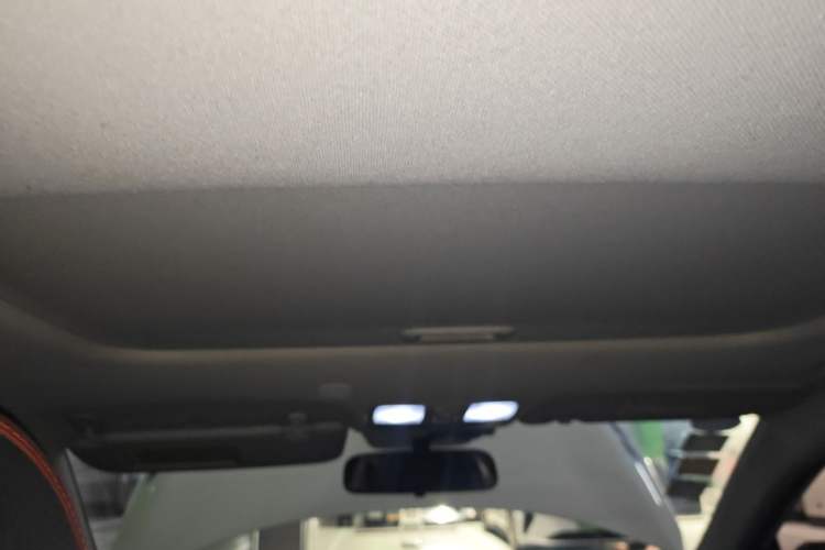 Used Kia KX Cross 2019 1.6L Automatic Dynamic Sunroof Version China VI Headliner