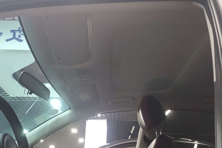 Used Kia KX Cross 2019 1.6L Automatic Dynamic Sunroof Version China VI Headliner