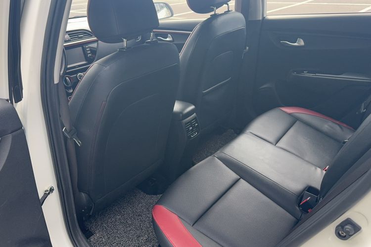 Used Kia KX Cross 2019 1.6L Automatic Dynamic Sunroof Version China VI Interior 4