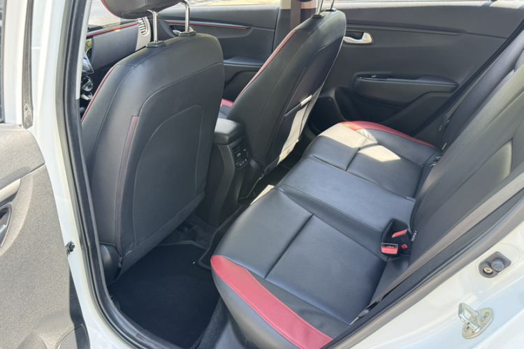 Used Kia KX Cross 2019 1.6L Automatic Dynamic Sunroof Version China VI Interior 4
