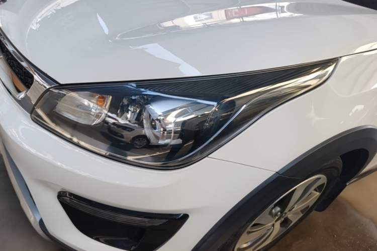 Used Kia KX Cross 2019 1.6L Automatic Dynamic Sunroof Version China VI Left Front Headlight