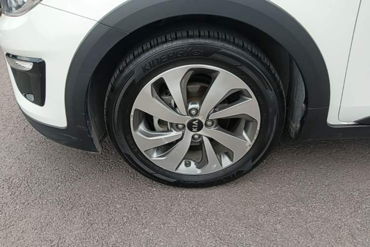 Used Kia KX Cross 2019 1.6L Automatic Dynamic Sunroof Version China VI Left Front Wheel Hub