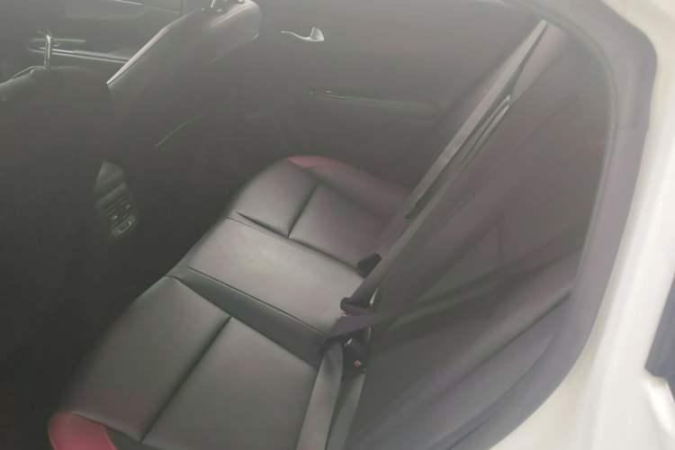 Used Kia KX Cross 2019 1.6L Automatic Dynamic Sunroof Version China VI Left Rear Seat