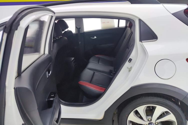 Used Kia KX Cross 2019 1.6L Automatic Dynamic Sunroof Version China VI Left Rear Seat