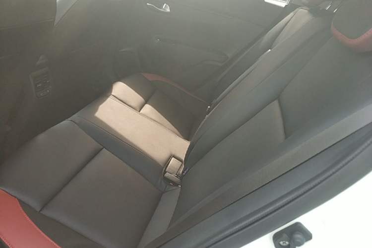 Used Kia KX Cross 2019 1.6L Automatic Dynamic Sunroof Version China VI Left Rear Seat