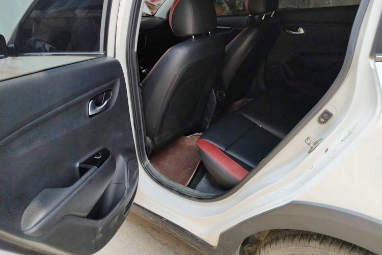 Used Kia KX Cross 2019 1.6L Automatic Dynamic Sunroof Version China VI Left Rear Seat