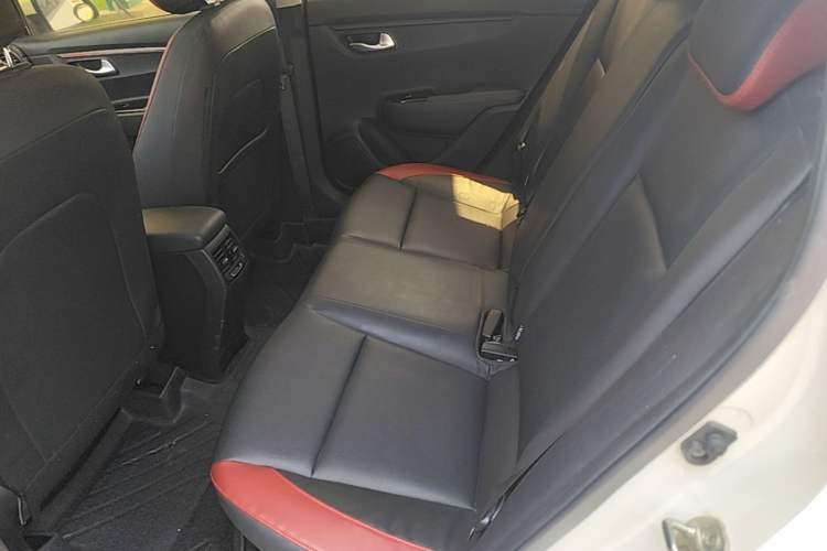 Used Kia KX Cross 2019 1.6L Automatic Dynamic Sunroof Version China VI Left Rear Seat