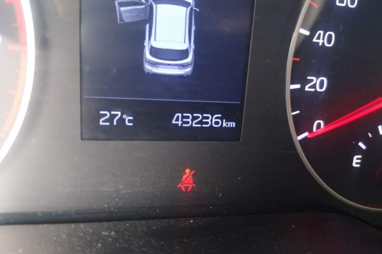 Used Kia KX Cross 2019 1.6L Automatic Dynamic Sunroof Version China VI Odometer Close Up