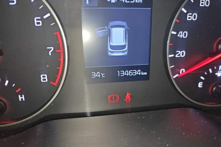 Used Kia KX Cross 2019 1.6L Automatic Dynamic Sunroof Version China VI Odometer Close Up