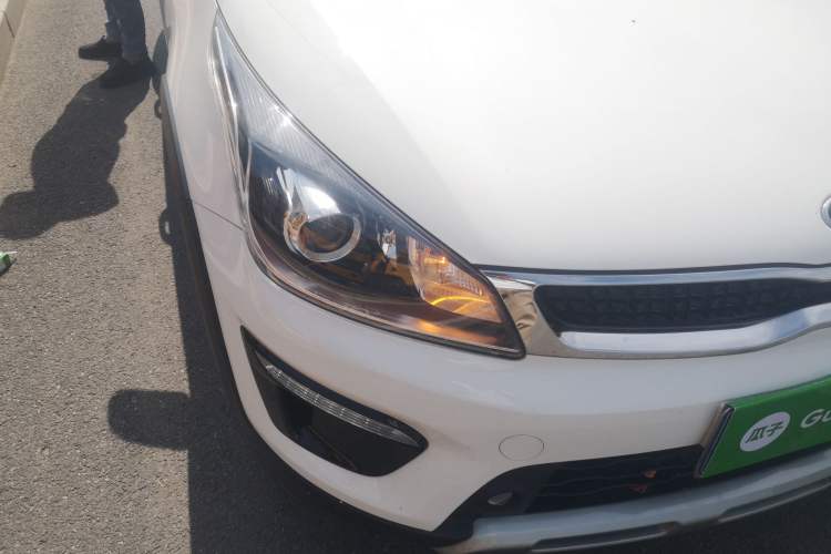 Used Kia KX Cross 2019 1.6L Automatic Dynamic Sunroof Version China VI Right Front Headlight