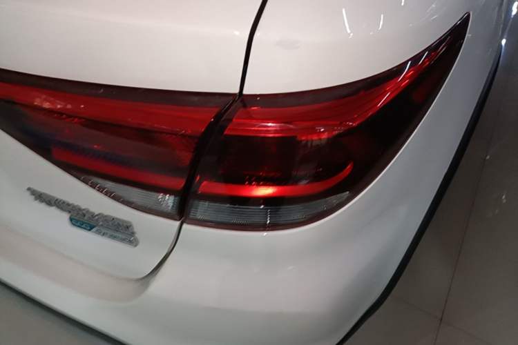 Used Kia KX Cross 2019 1.6L Automatic Dynamic Sunroof Version China VI Right Rear Taillight