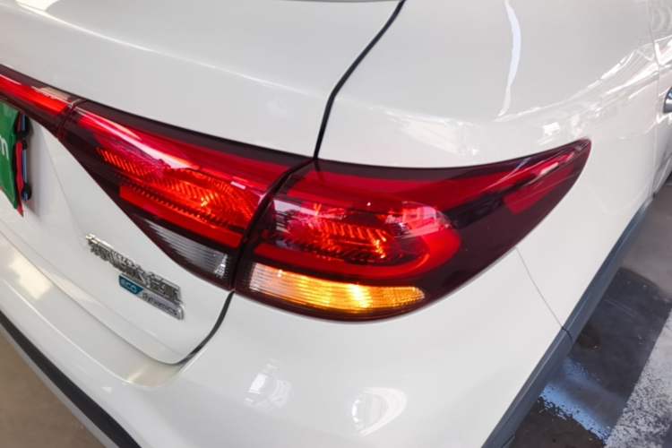 Used Kia KX Cross 2019 1.6L Automatic Dynamic Sunroof Version China VI Right Rear Taillight