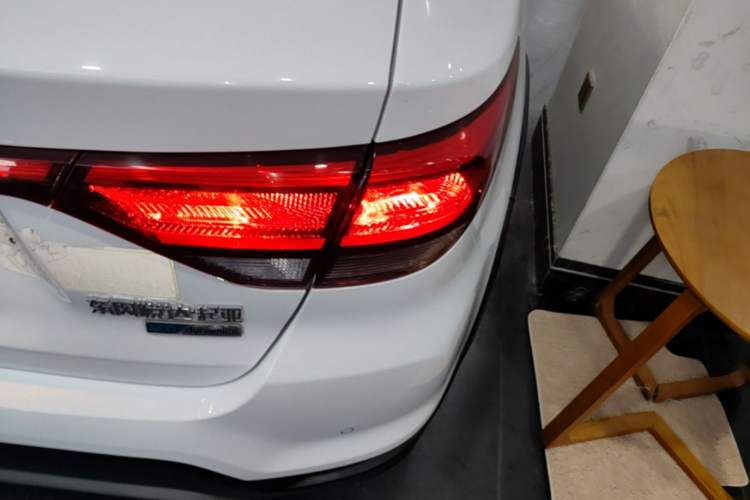 Used Kia KX Cross 2019 1.6L Automatic Dynamic Sunroof Version China VI Right Rear Taillight