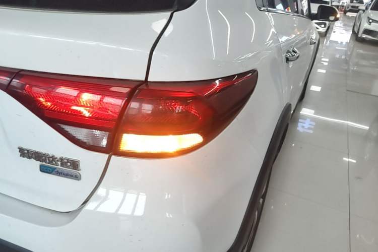 Used Kia KX Cross 2019 1.6L Automatic Dynamic Sunroof Version China VI Right Rear Taillight