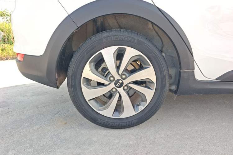 Used Kia KX Cross 2019 1.6L Automatic Dynamic Sunroof Version China VI Right Rear Wheel Hub
