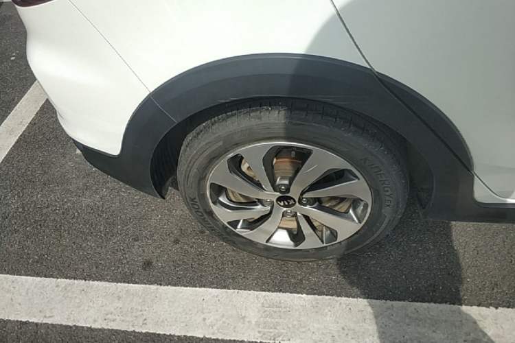 Used Kia KX Cross 2019 1.6L Automatic Dynamic Sunroof Version China VI Right Rear Wheel Hub