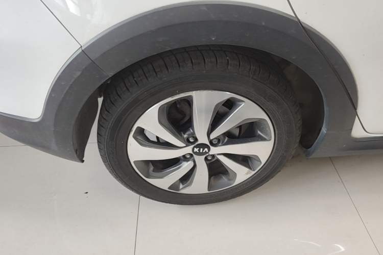 Used Kia KX Cross 2019 1.6L Automatic Dynamic Sunroof Version China VI Right Rear Wheel Hub