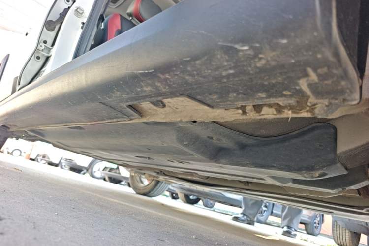 Used Kia KX Cross 2019 1.6L Automatic Dynamic Sunroof Version China VI Right Side Sill