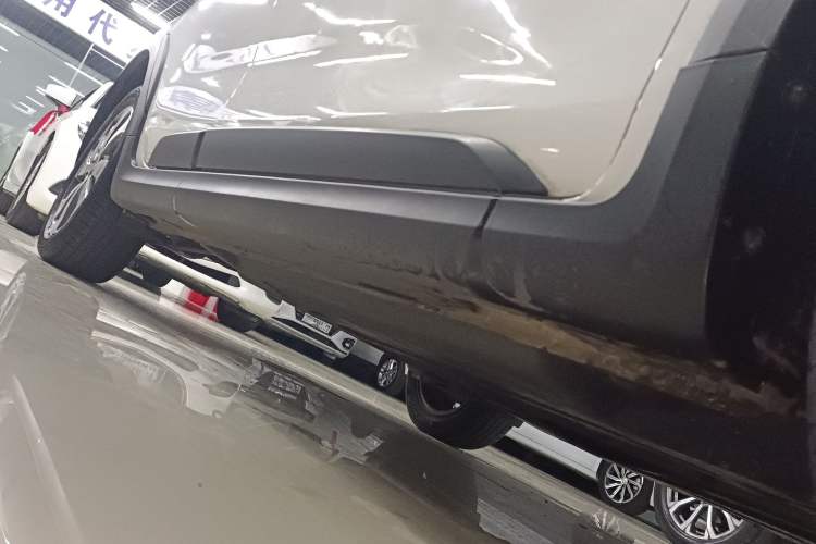 Used Kia KX Cross 2019 1.6L Automatic Dynamic Sunroof Version China VI Right Side Sill