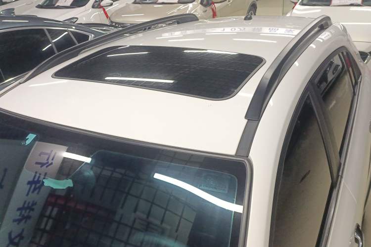 Used Kia KX Cross 2019 1.6L Automatic Dynamic Sunroof Version China VI Roof