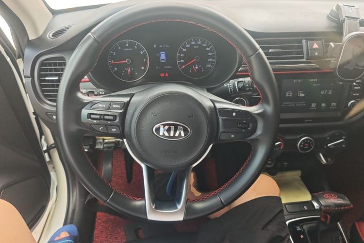 Used Kia KX Cross 2019 1.6L Automatic Dynamic Sunroof Version China VI Steering Wheel